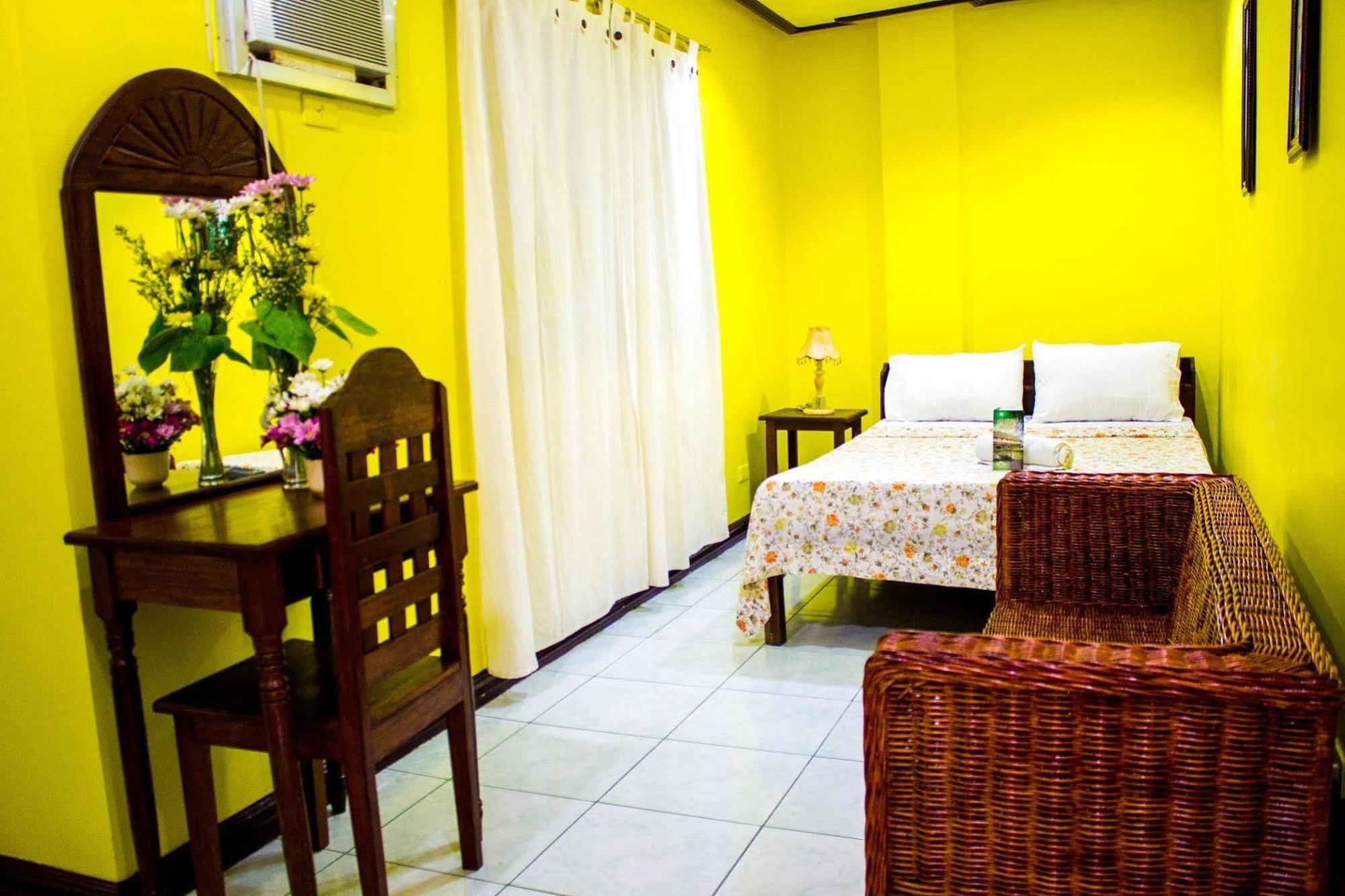Liberty Park Pension Puerto Princesa Buitenkant foto