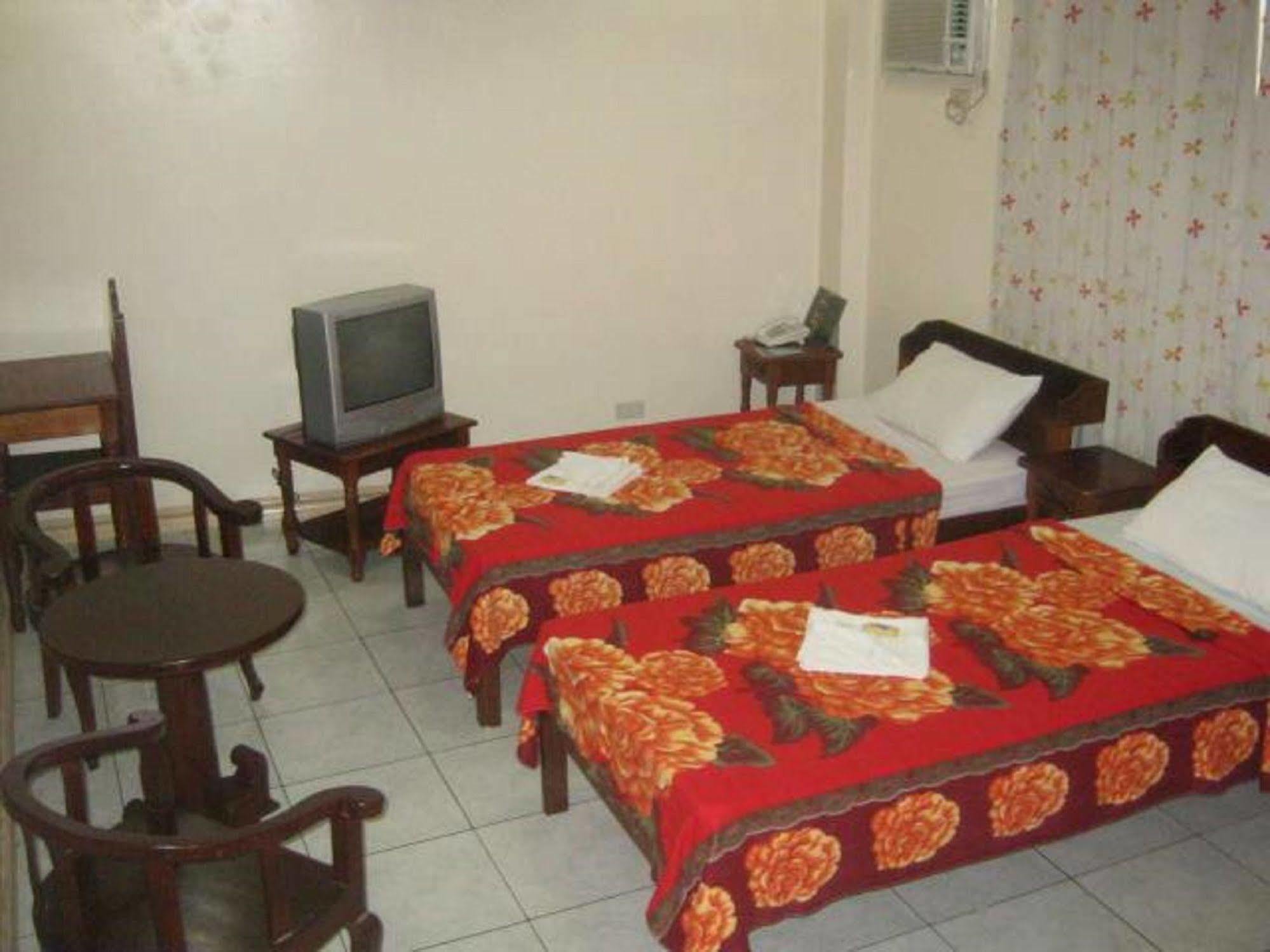 Liberty Park Pension Puerto Princesa Buitenkant foto